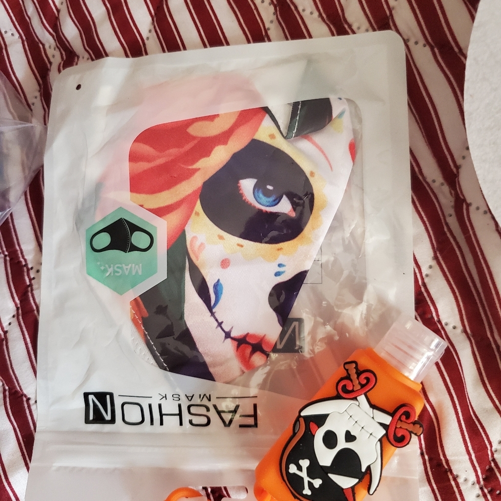 Adult SugarSkull gang  😷 & Travel sanitizer n.w.t